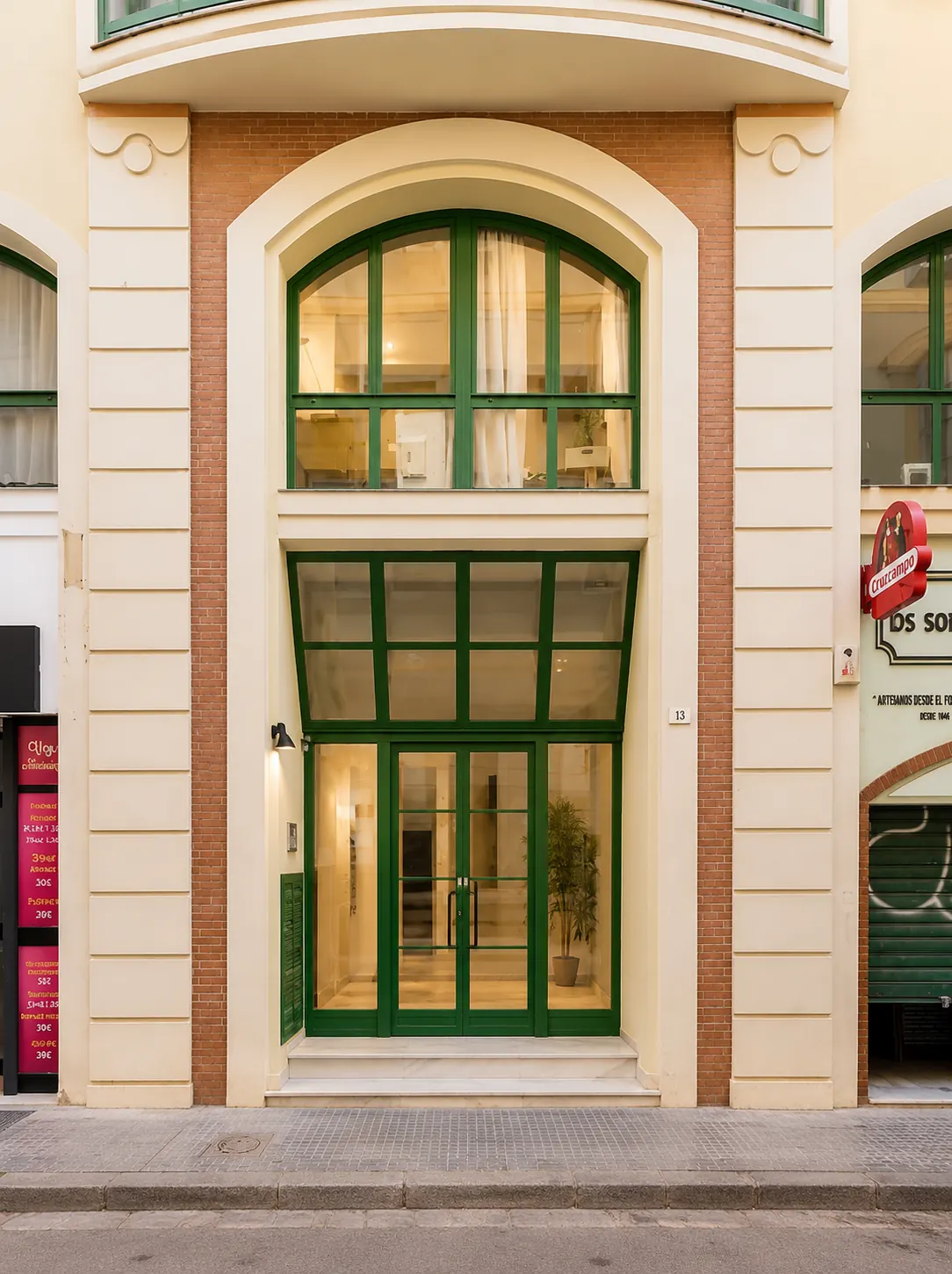 Fachada de Panaderos 10